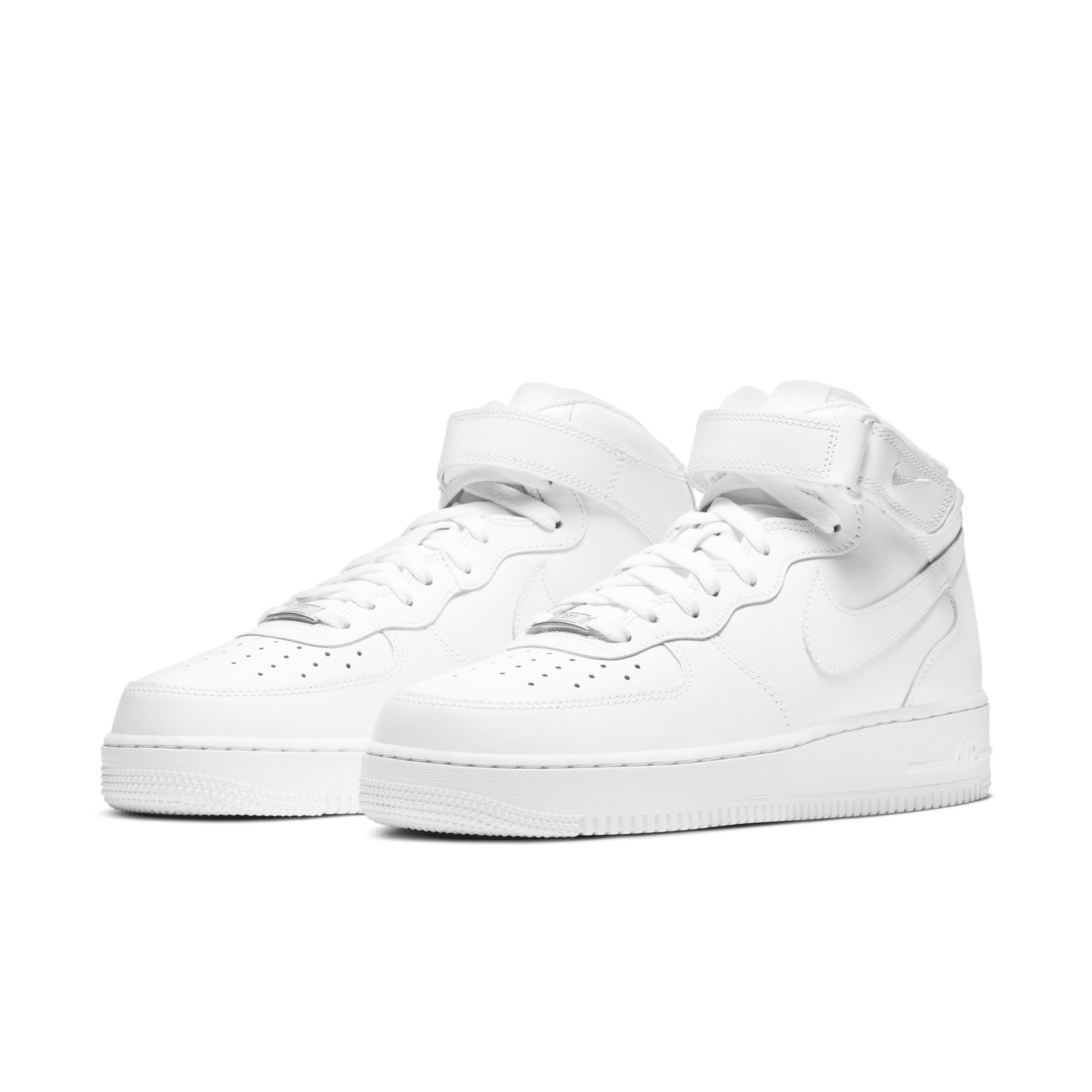 Nike Men's Air Force 1 Mid '07 Shoes Product Image