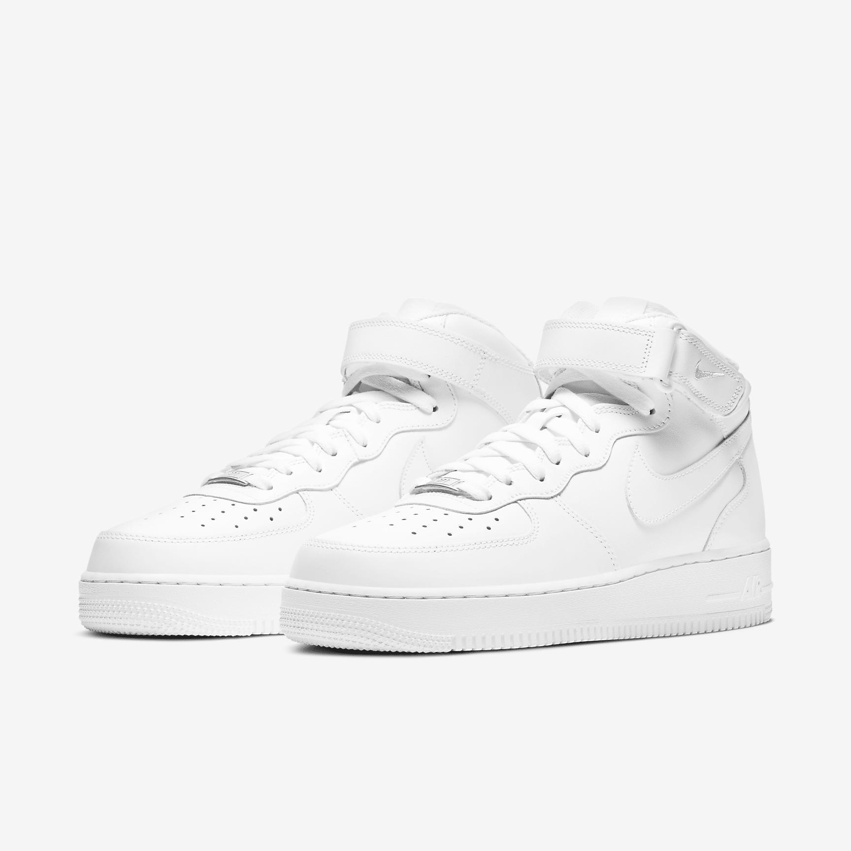 Nike Men's Air Force 1 Mid '0 Shoes Product Image