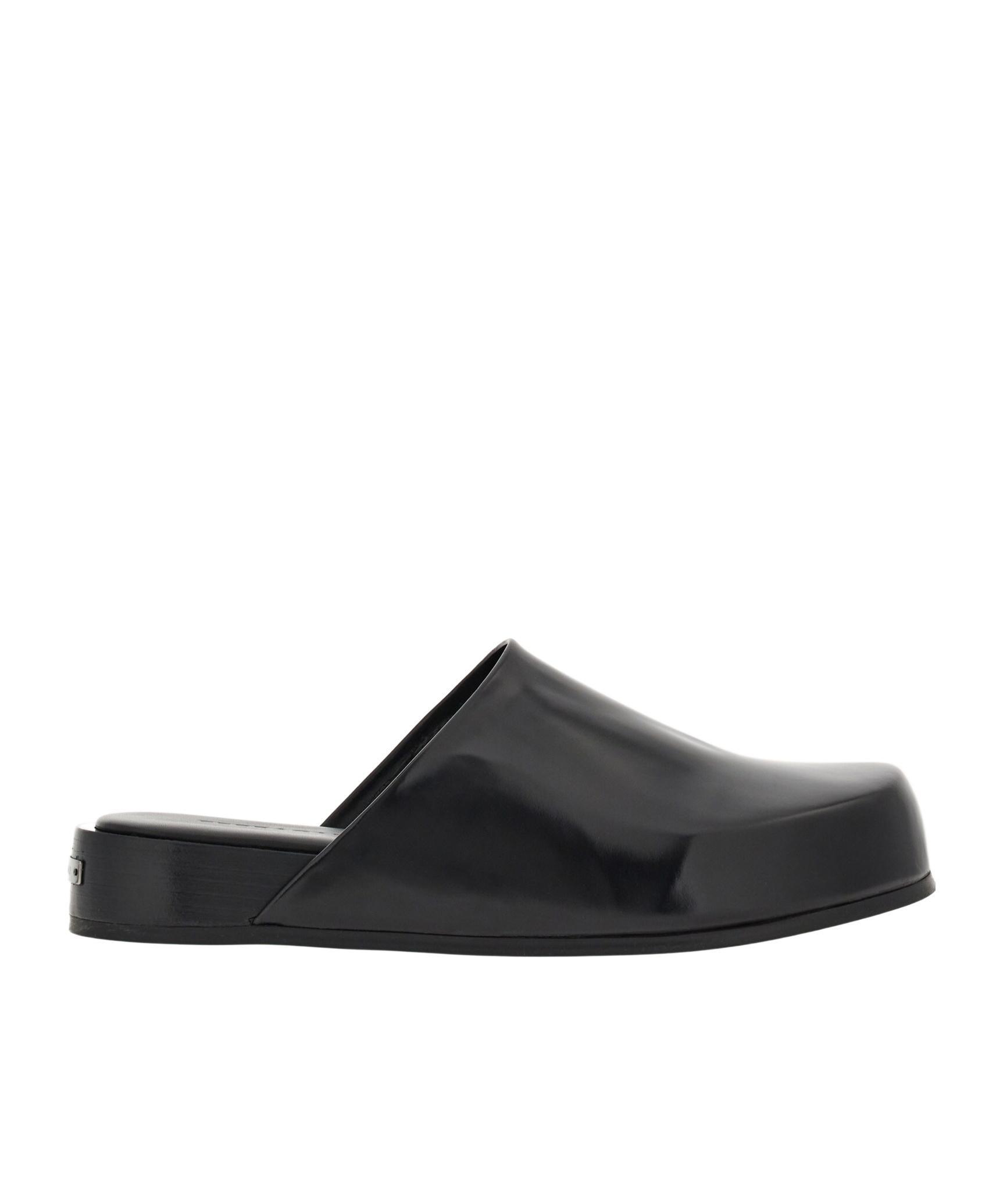 FERRAGAMO Round-toe Leather Slippers In Black Product Image