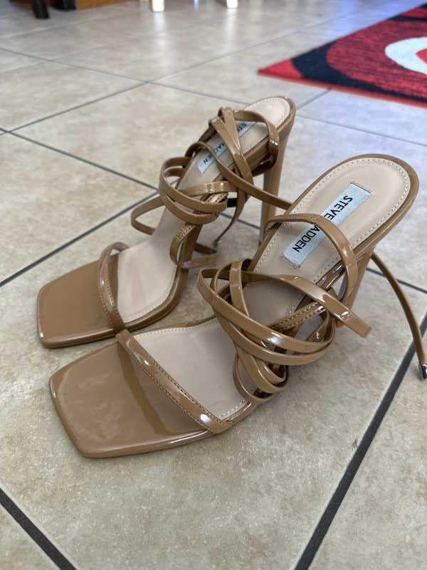 UPLIFT CAMEL PATENT - SM REBOOTED Female Product Image