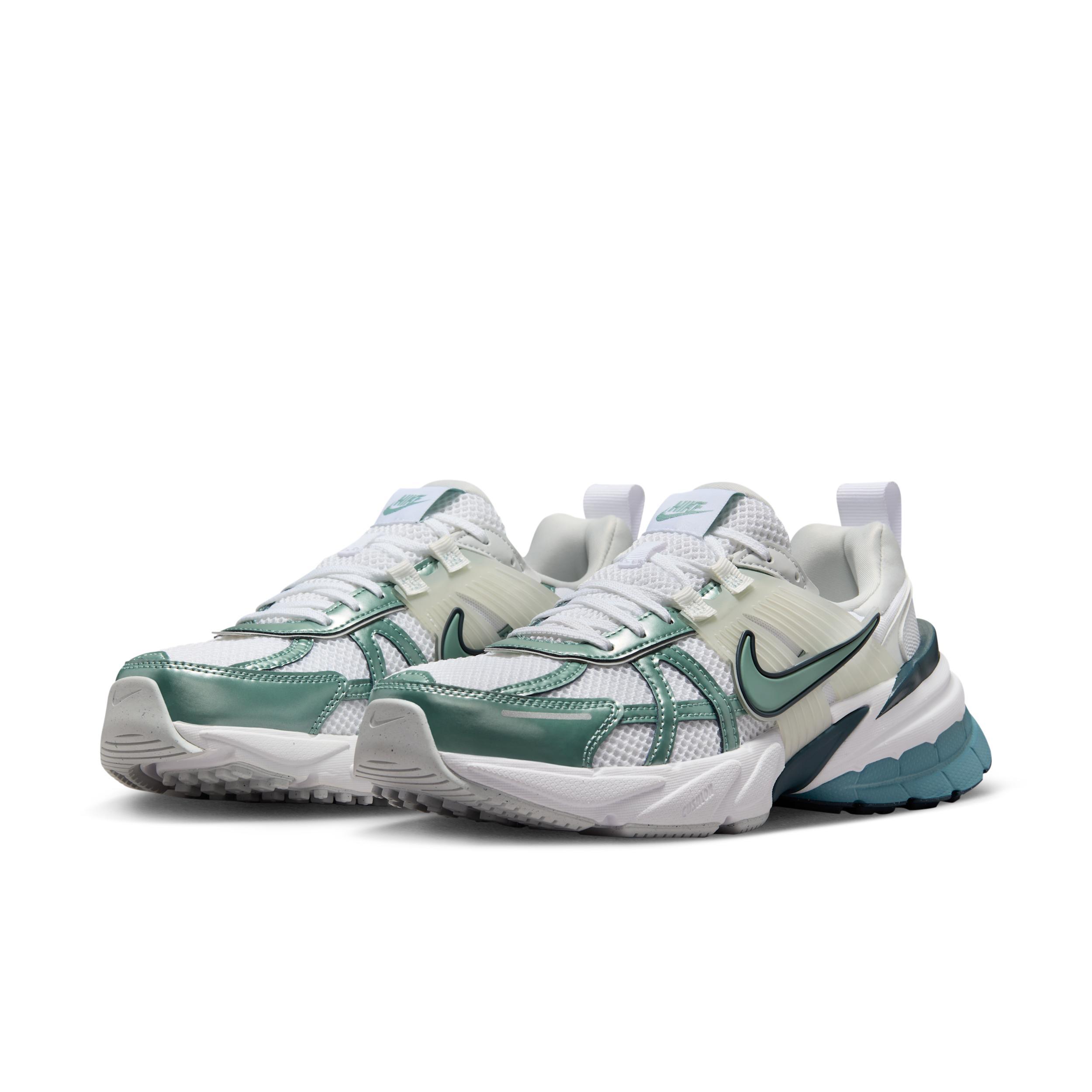 Nike Women's V2K Run Shoes Product Image