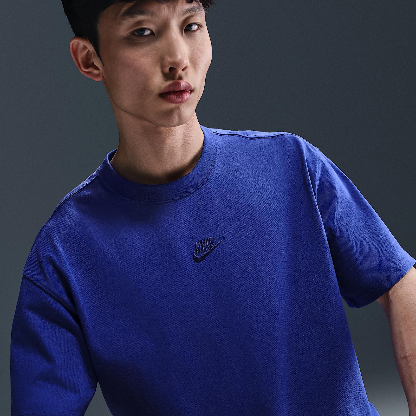 Nike Sportswear Premium Essentials Men's T-Shirt Product Image