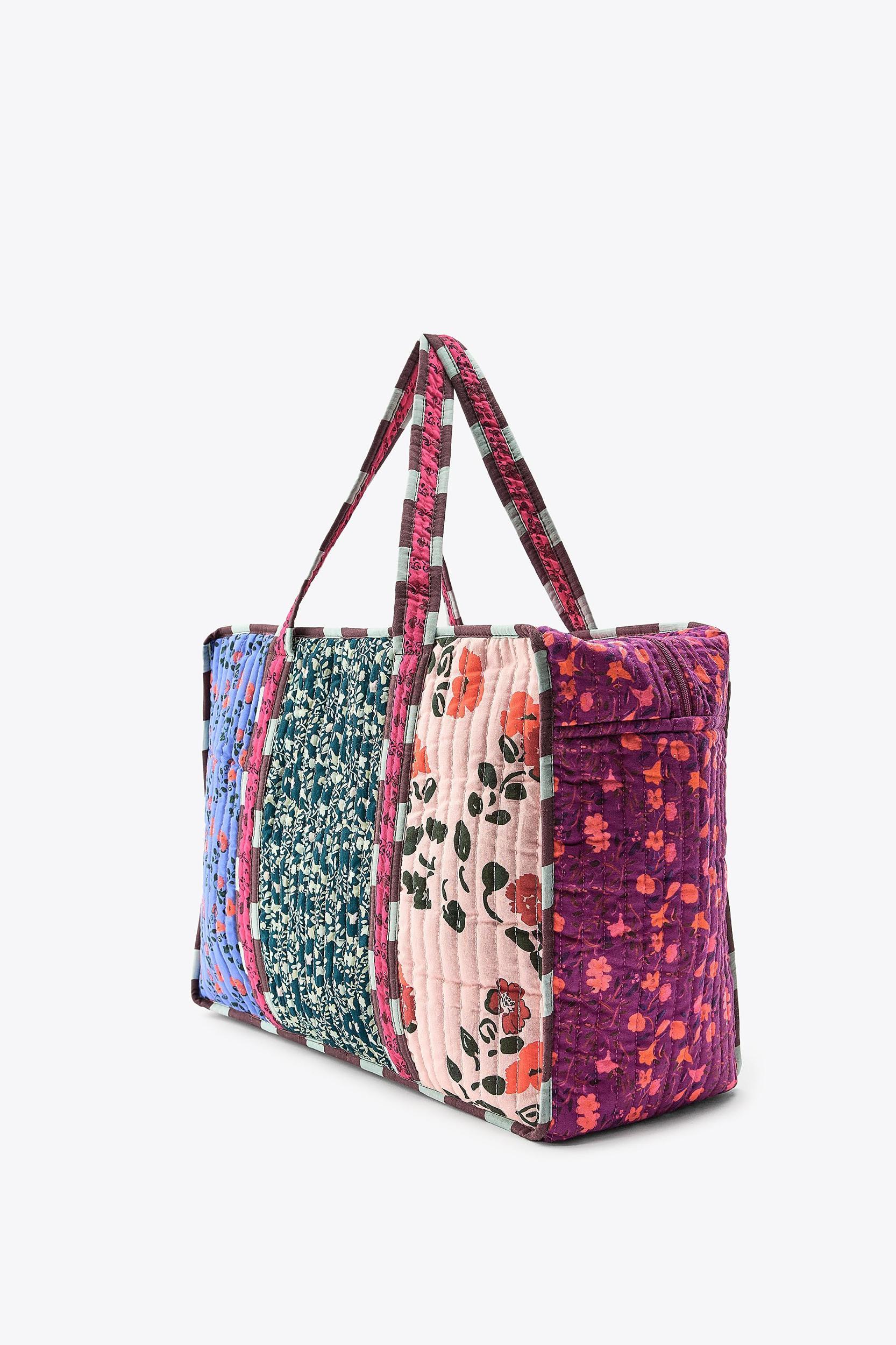 PRINTED QUILTED BAG Product Image