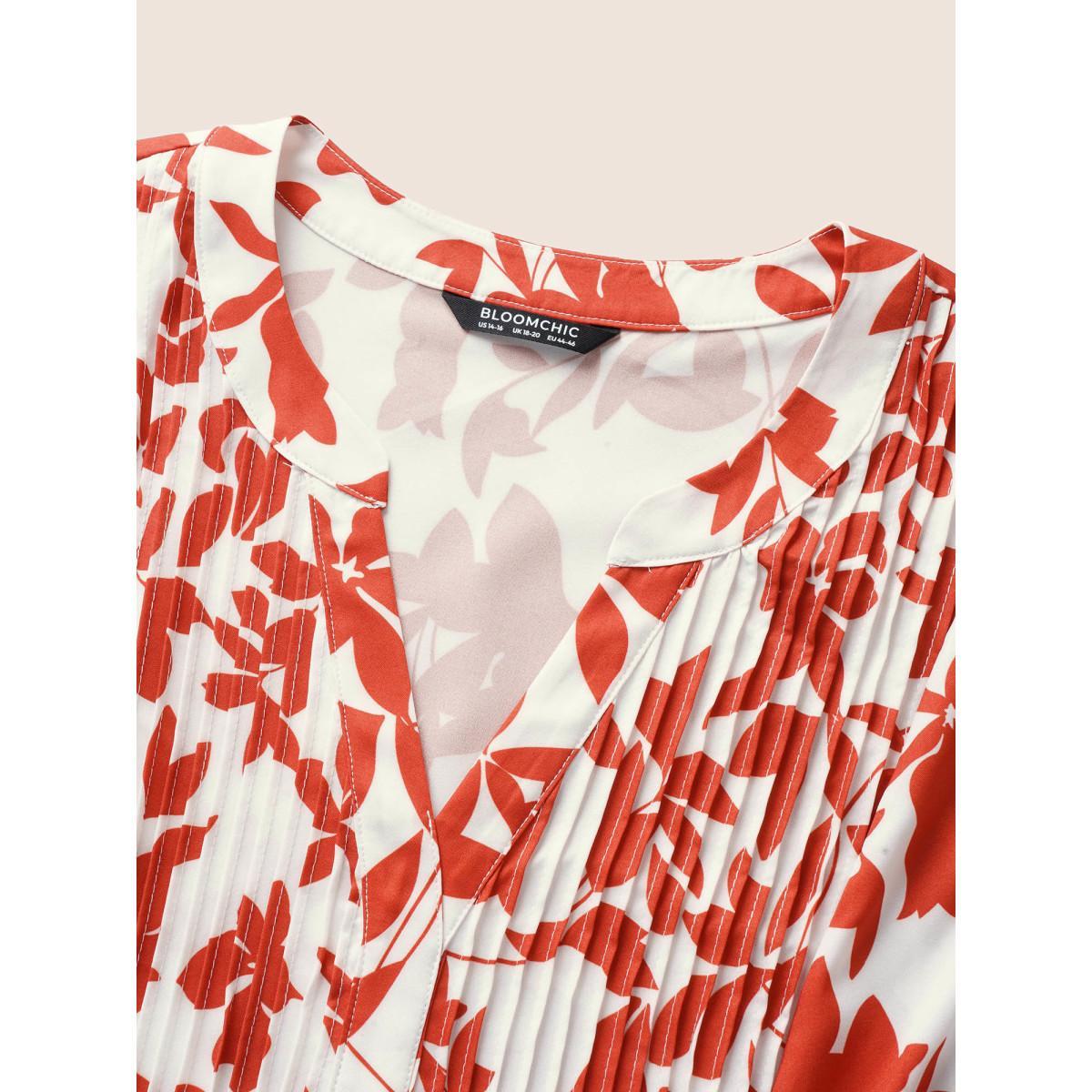 Plus Size OrangeRed Silhouette Floral Print Notched Collar Pleated Blouse Women Resort Cap Sleeve Notched collar Vacation Blouses BloomChic 28/5X Product Image