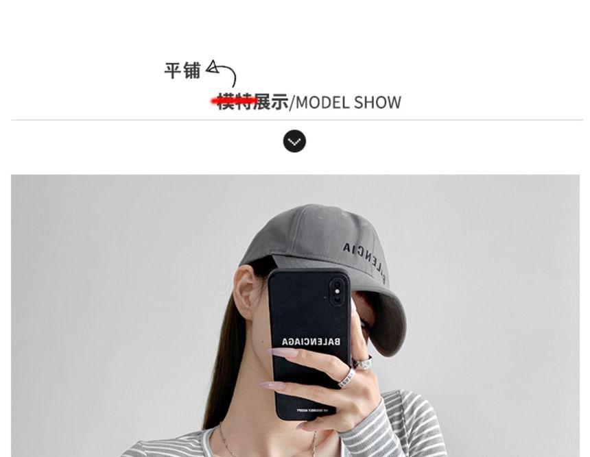 Long-Sleeve V-Neck Striped Crop Top Product Image
