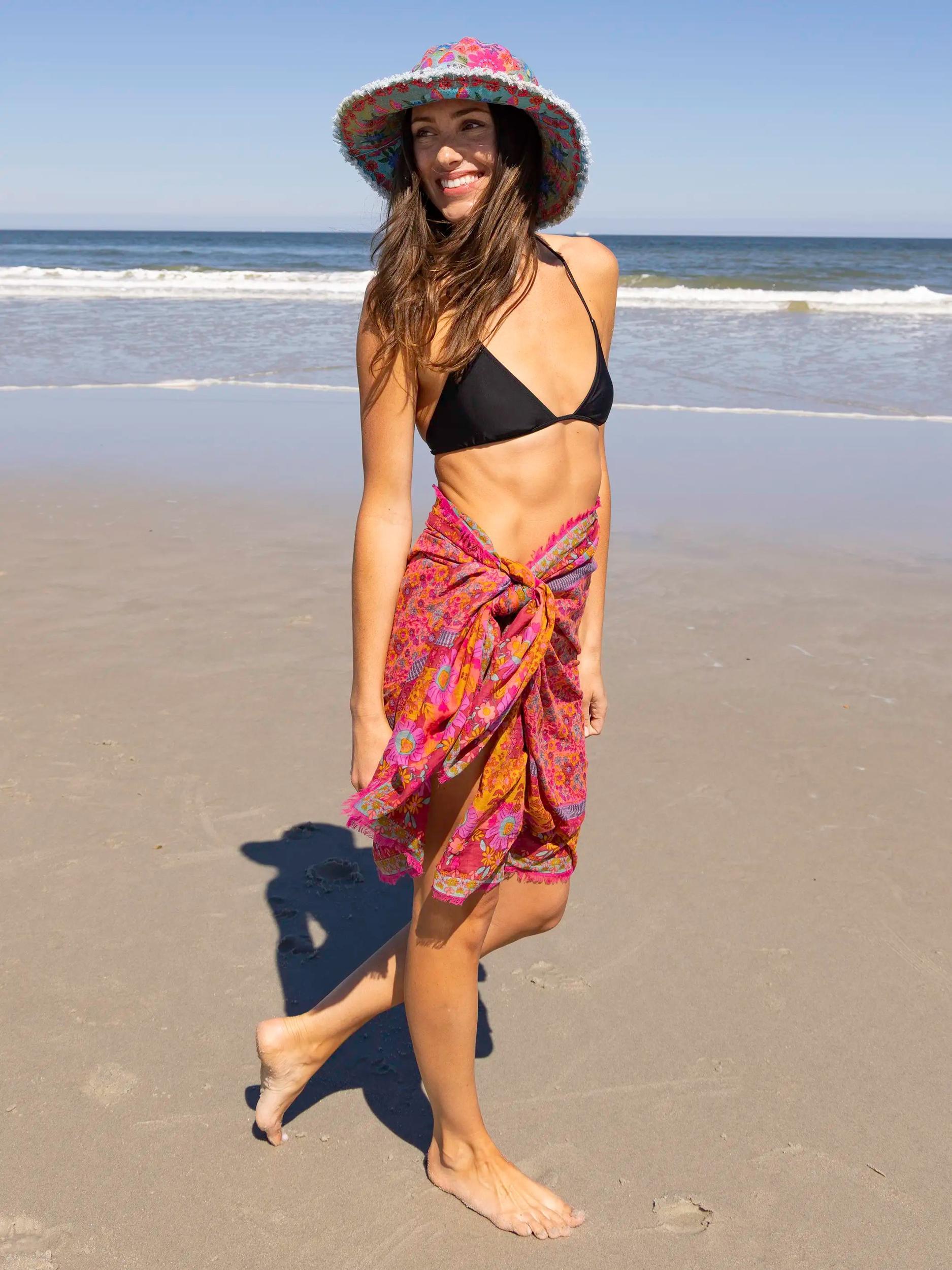 Printed Cotton Sarong - Magenta Borders Product Image