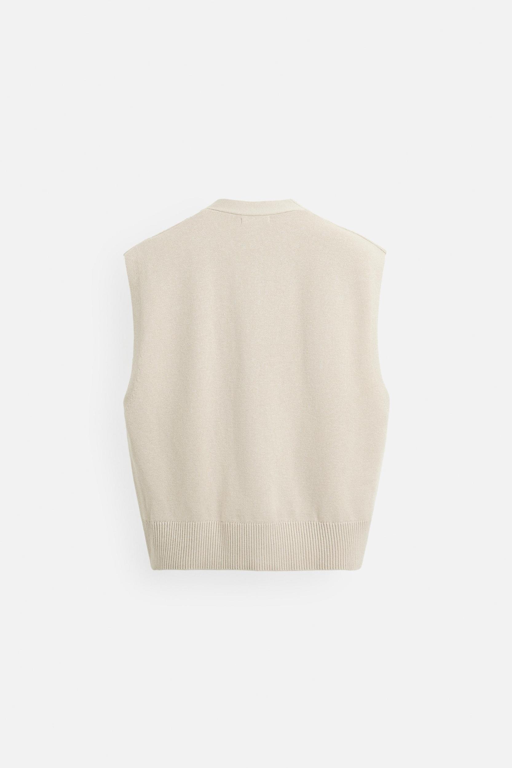 RIBBON KNIT VEST Product Image