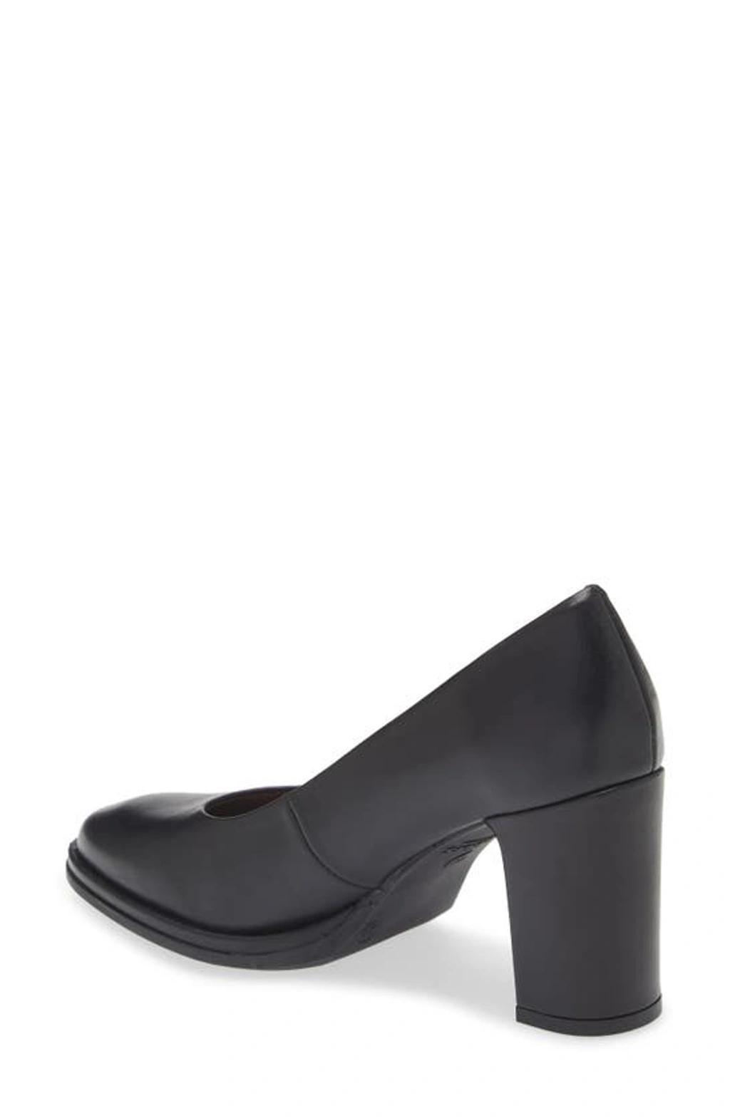 WONDERS Block Heel Pump In Black Leather Product Image