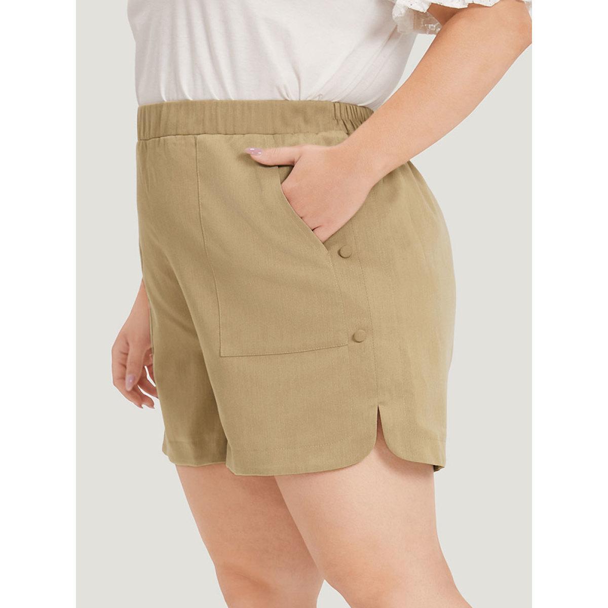 Plus Size Plain Slant Pocket Curved Hem Button Detail Shorts Women LightBrown Elegant Plain Dailywear Shorts BloomChic 14-16/1X Product Image