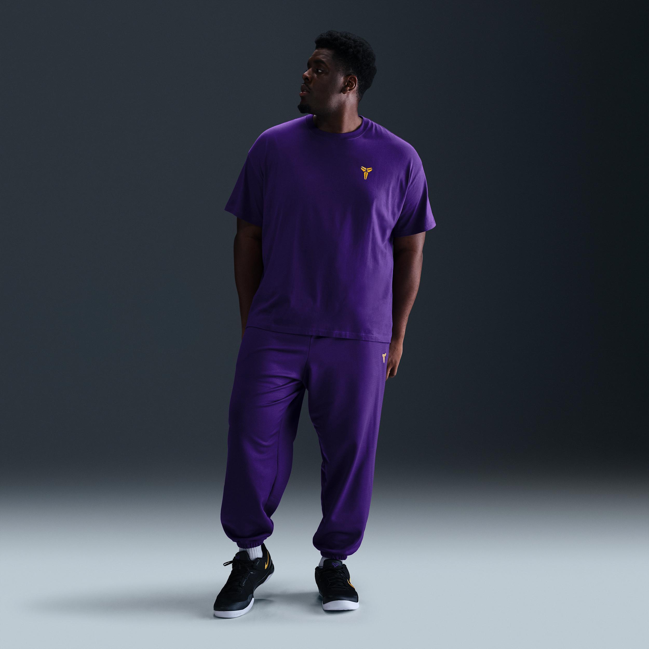 Nike Men's Kobe Therma-FIT Basketball Pants Product Image