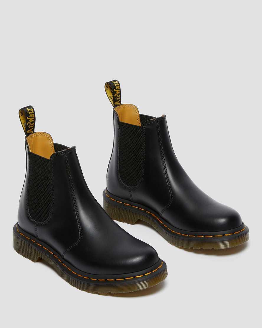 2976 Women's Smooth Leather Chelsea Boots Product Image