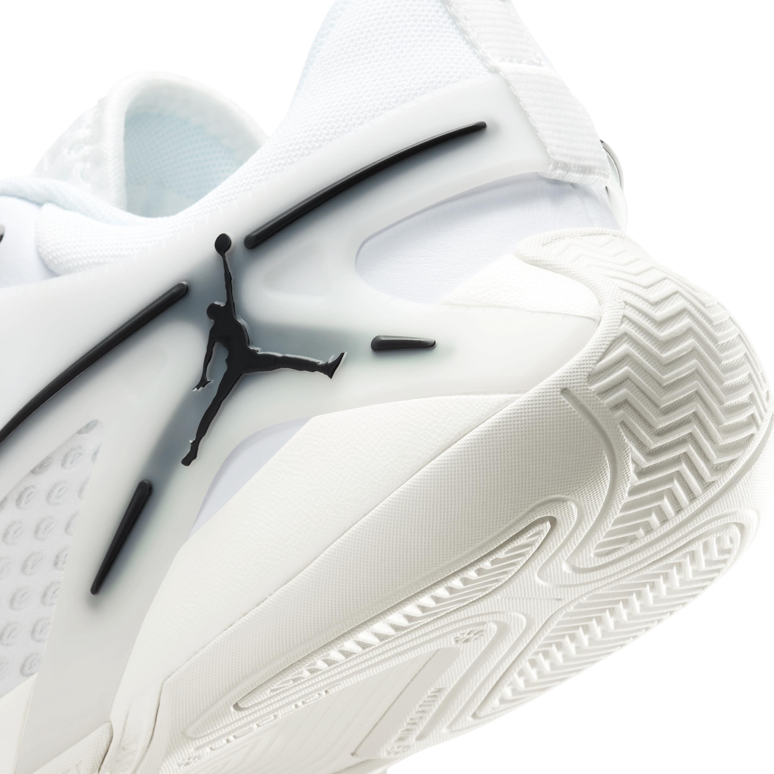 Women's Jordan Heir Series "Triple White" Basketball Shoes Product Image