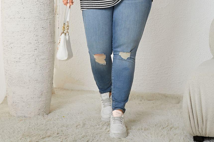 Mutton Sleeve Crew Neck Striped Knit Top Product Image