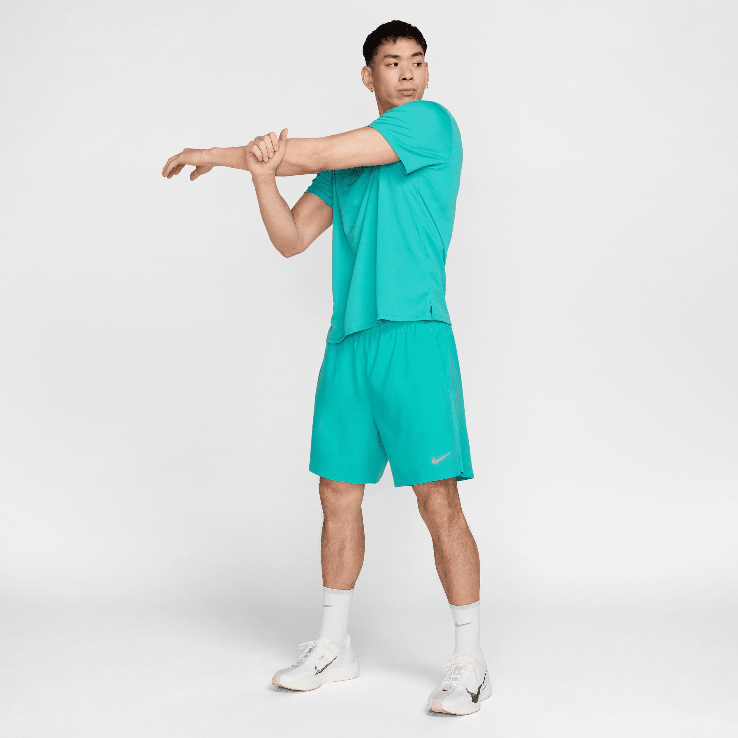 Nike Men's Challenger Dri-FIT 7" 2-in-1 Running Shorts Product Image