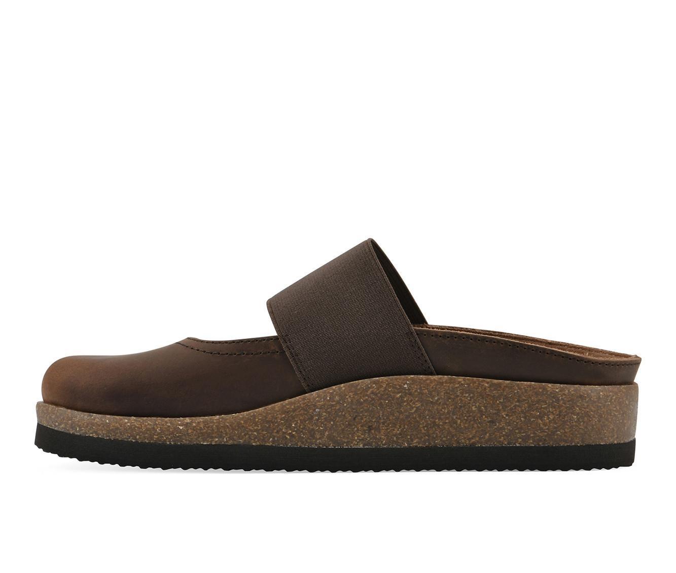 Women's White Mountain Bassi Clogs Product Image