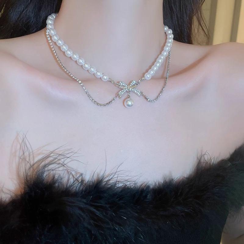 Bow Faux Pearl Layered Necklace Product Image