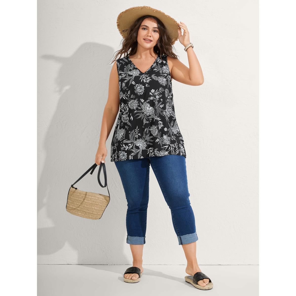 Plus Size Boho Floral V-Neck Tank Top Women Black Contrast V-neck Vacation Tank Tops Camis BloomChic 30/6X Product Image