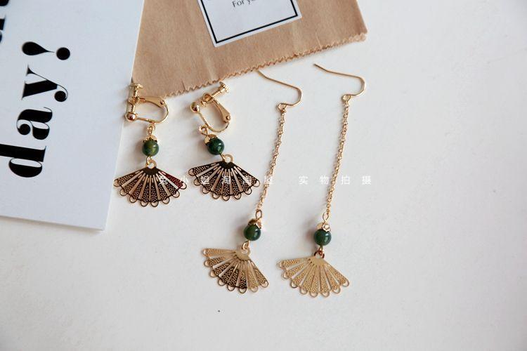 Metallic Fan Drop Earring Product Image
