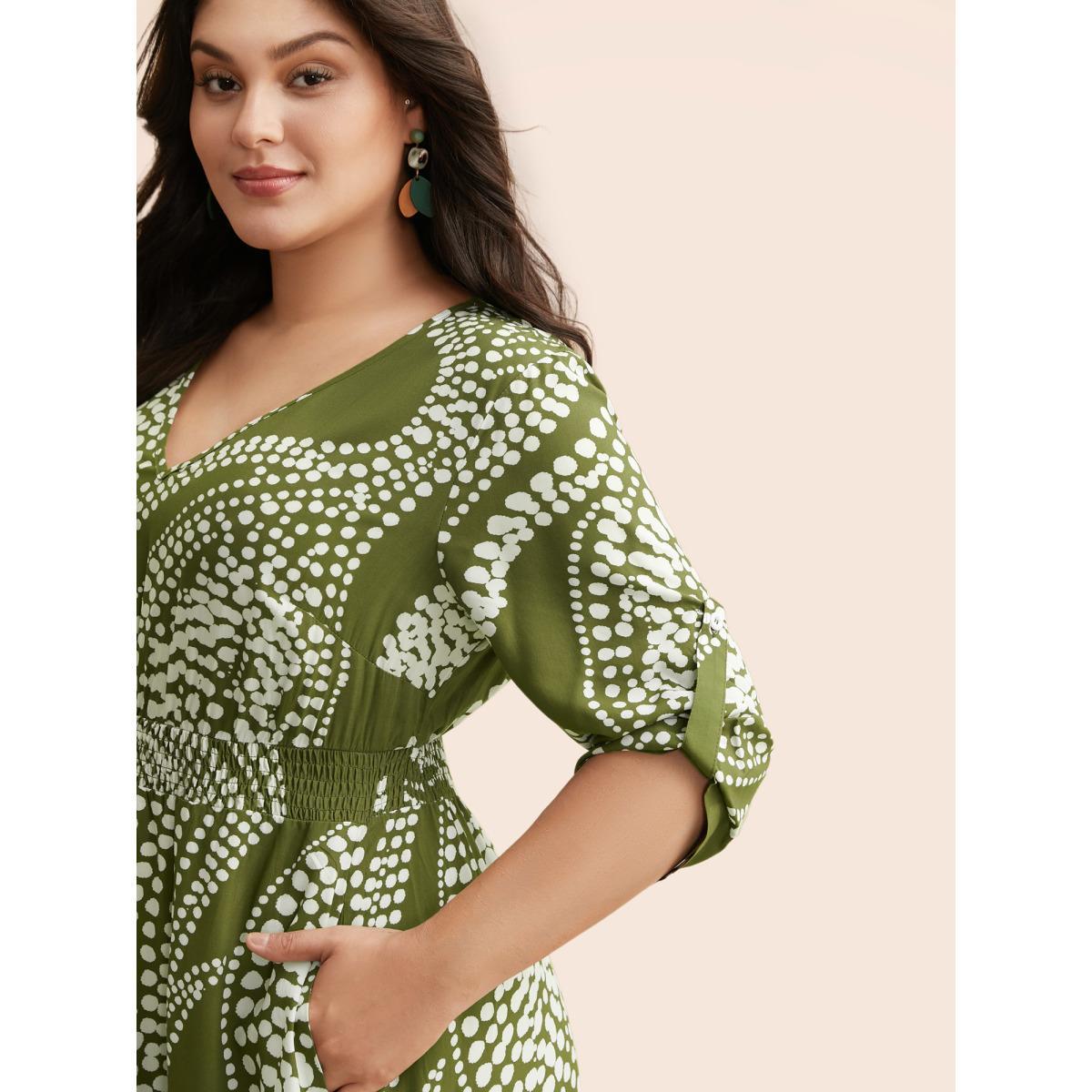 Plus Size Plants Print Shirred Tab Sleeve Dress Moss Women Elegant Shirred V-neck Elbow-length sleeve Curvy BloomChic 12/L Product Image