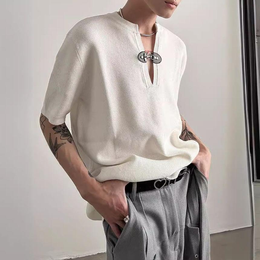Short Sleeve Notch Neck Plain Buckle Knit Top Product Image