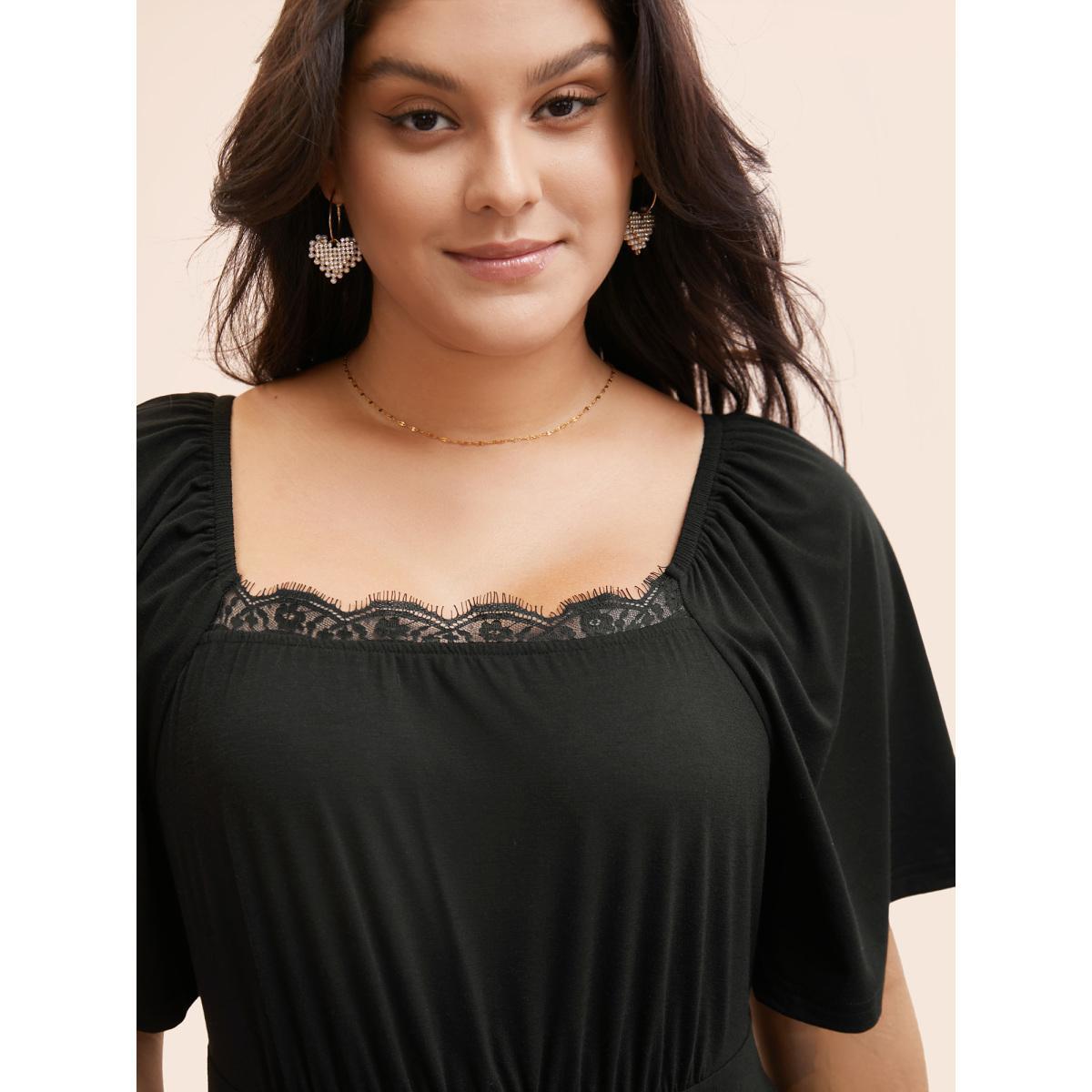 Plus Size Plain Lace Insert Gathered Square Neck Dress Black Women Office Gathered Square Neck Short sleeve Curvy Midi Dress BloomChic 22-24/3X Product Image