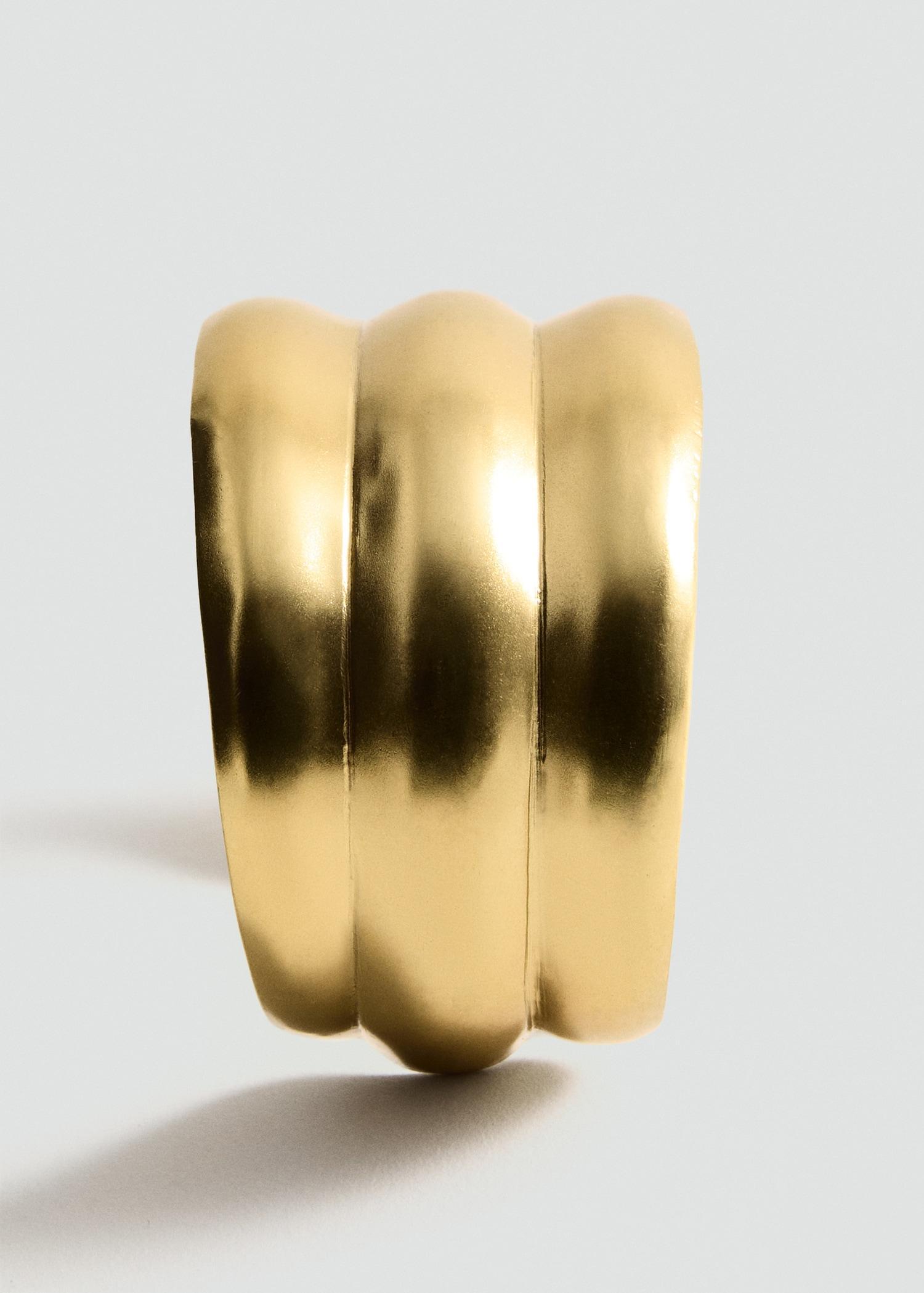 Rigid bracelet with relief - Women | MANGO USA Product Image