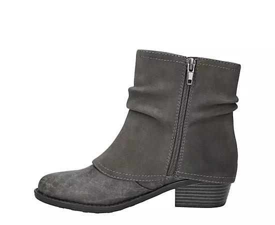 Easy Street Kudos Women's Block Heel Ankle Boots, Size: 6.5 Wide Product Image