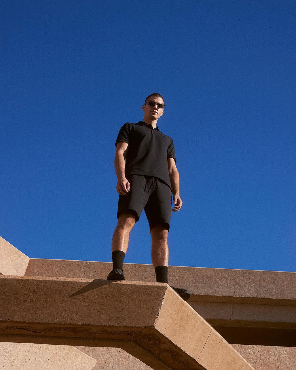 MENS OUTLINE SWEATSHORTS - B6R507ARCN Male Product Image