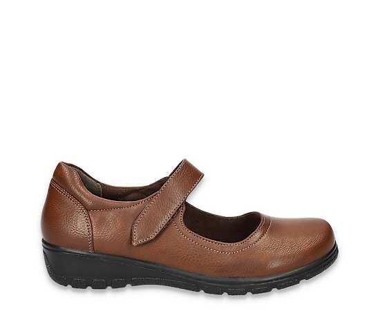 Easy Street Womens Archer Loafer Product Image
