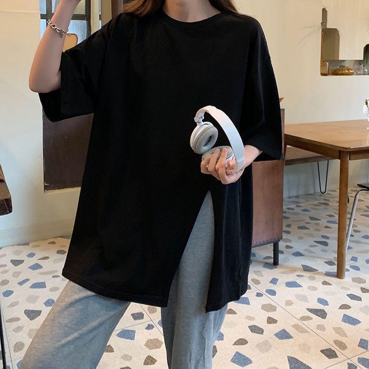 3/4-Sleeve Crew Neck Plain Slit Tee Product Image