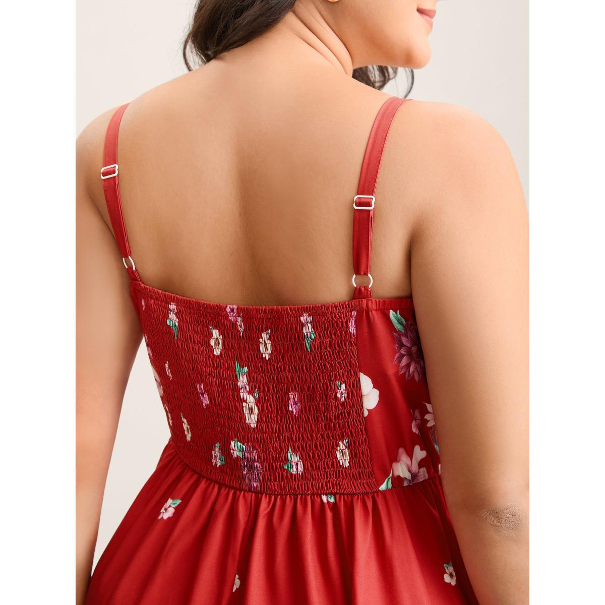 Plus Size Blooming Flowers V Neck Pockets Dress Crimson Women V-neck Sleeveless Curvy BloomChic 26/4X Product Image