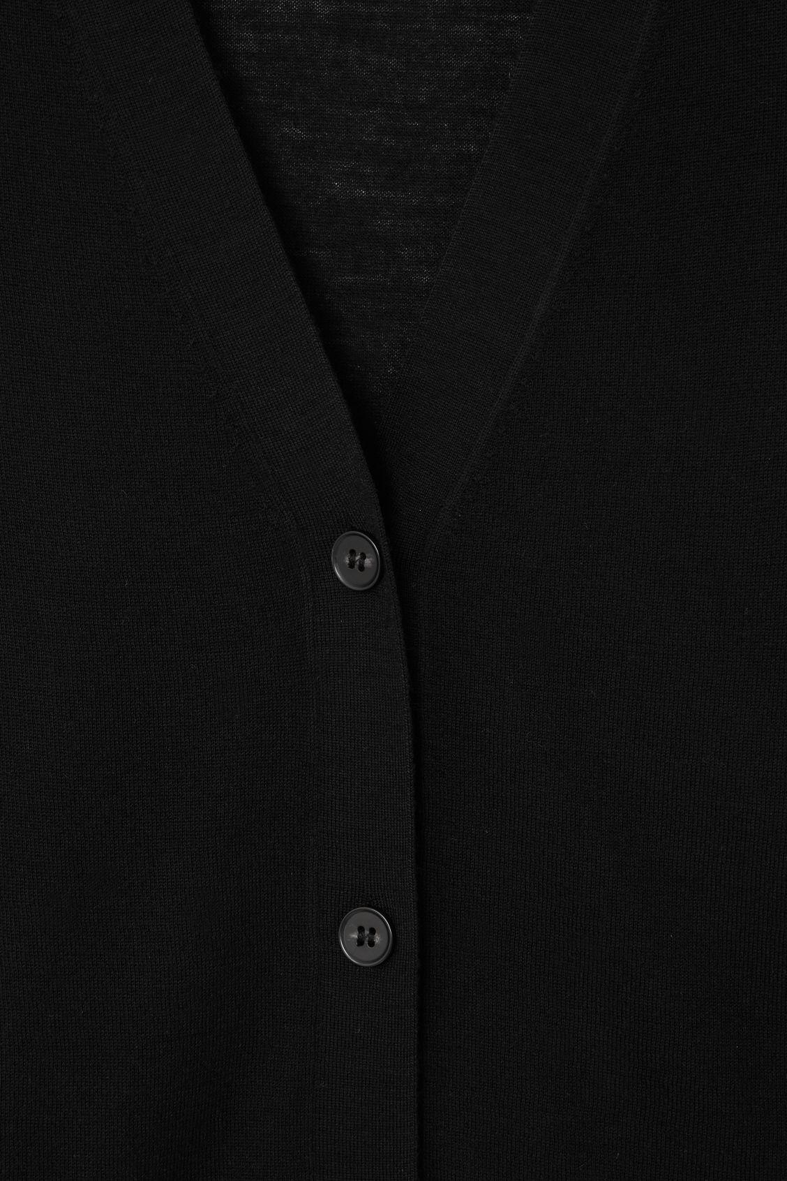 Mens Sweater in Wool with Logo Medallion Product Image