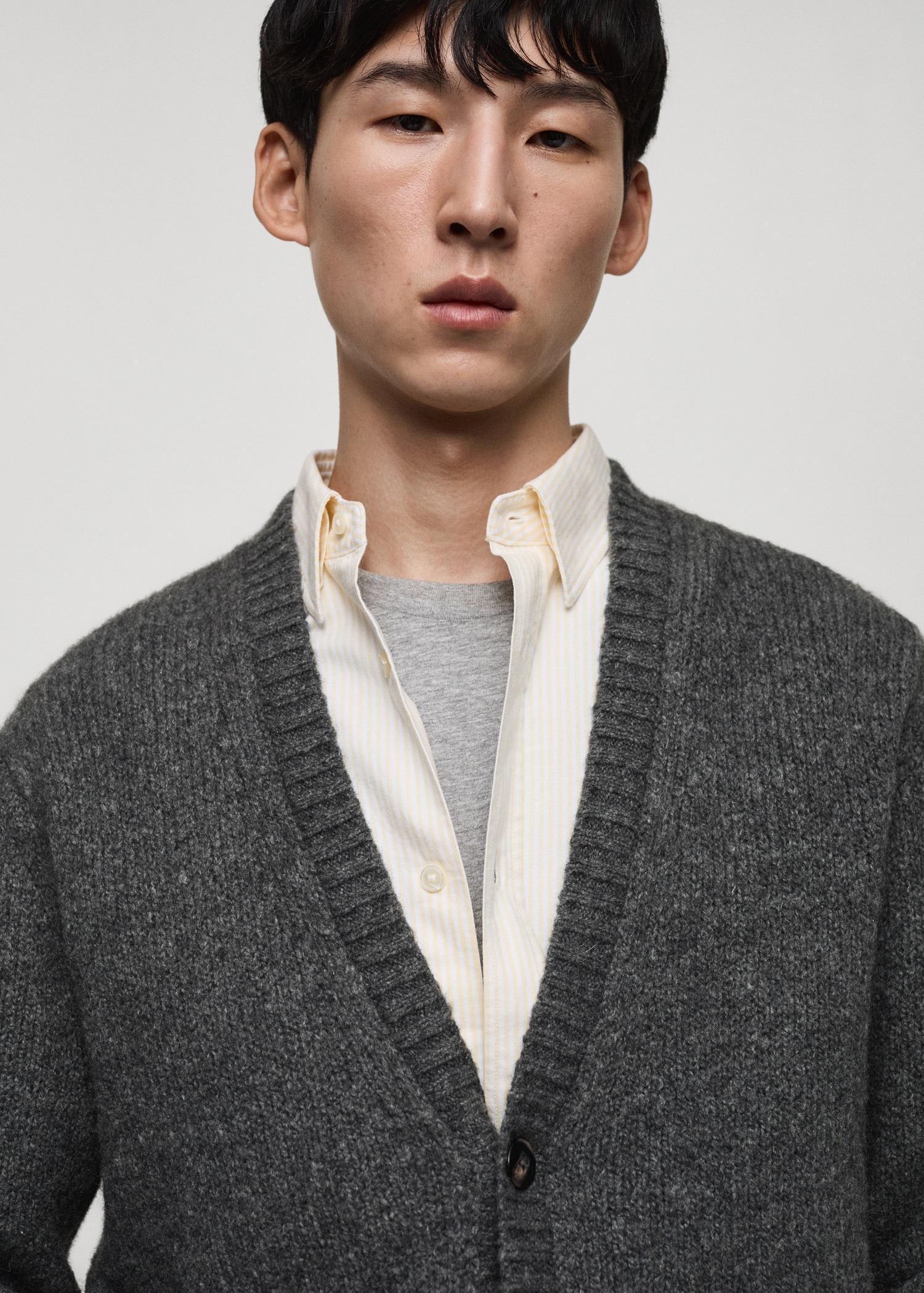 Knitted wool blend cardigan - Men | MANGO USA Product Image