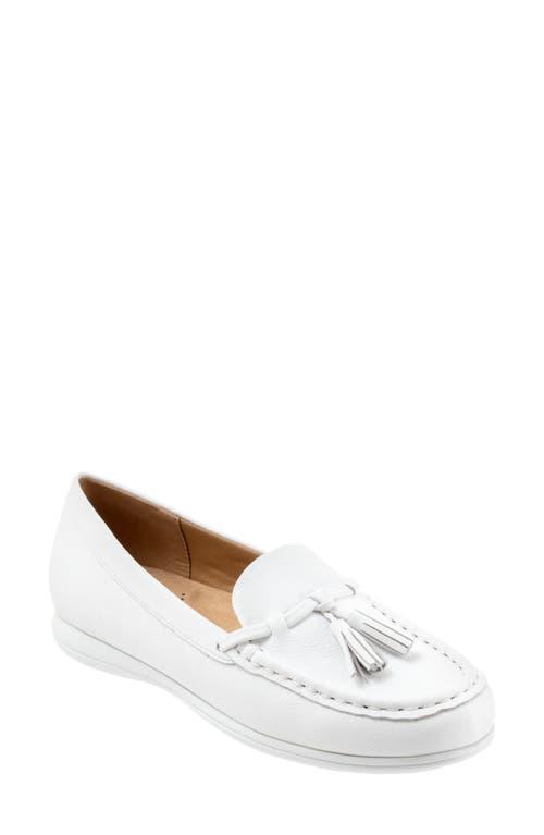 Trotters Womens Dawson Leather Tassel Loafers Product Image
