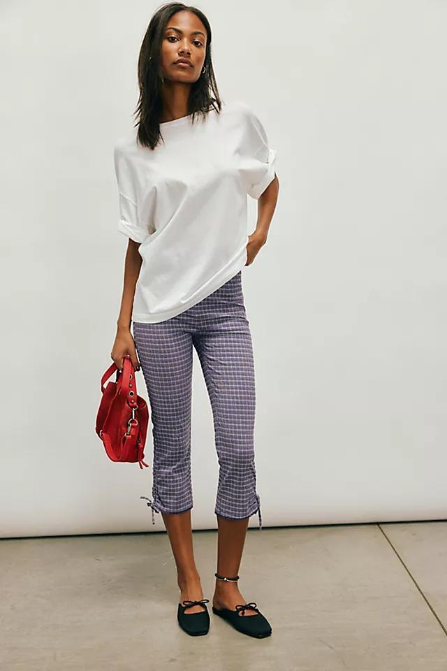 Feeling Flirty Slim Capri Pants Product Image