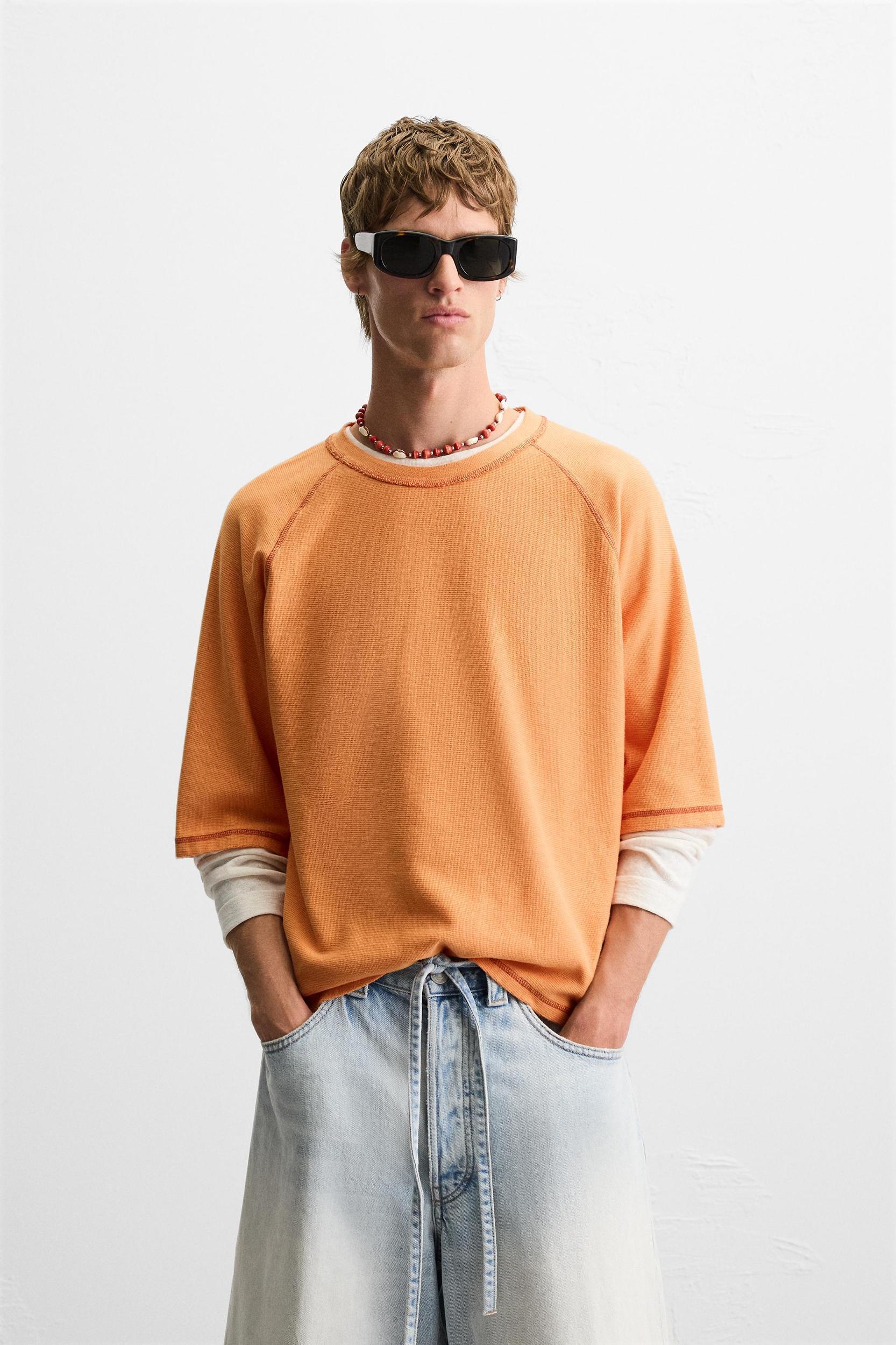 CONTRAST KNIT T-SHIRT Product Image