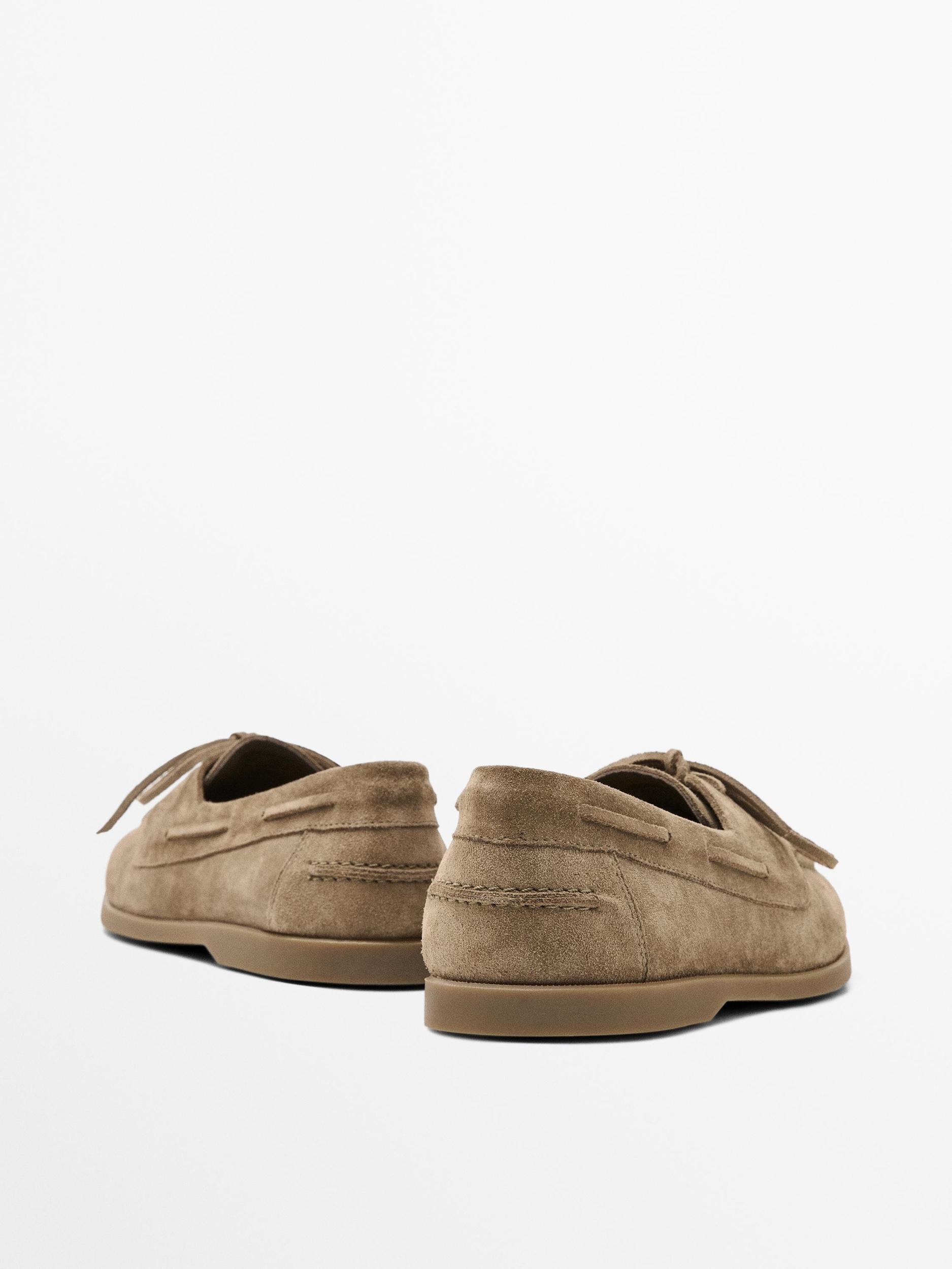 Split suede deck shoes with moc toe Product Image
