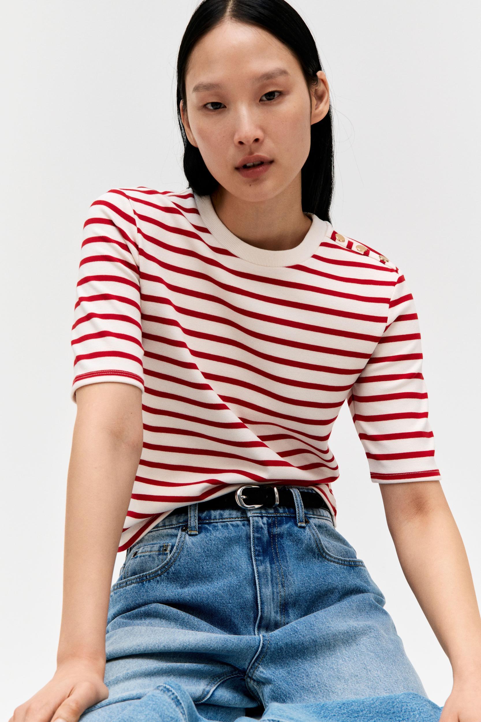 Fitted T-Shirt Product Image