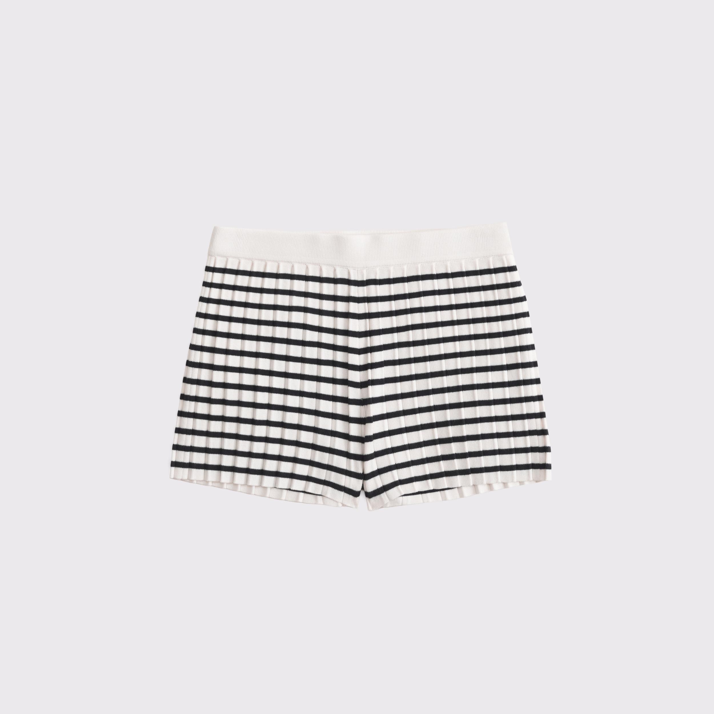 Pleated Sweater Short Product Image
