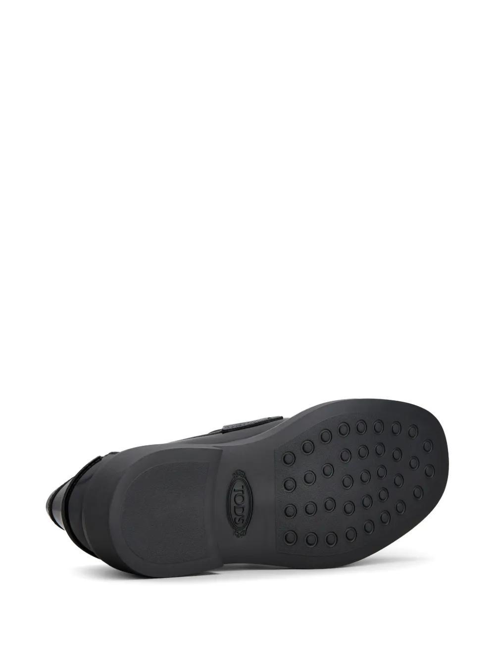 logo-plaque leather loafers Product Image