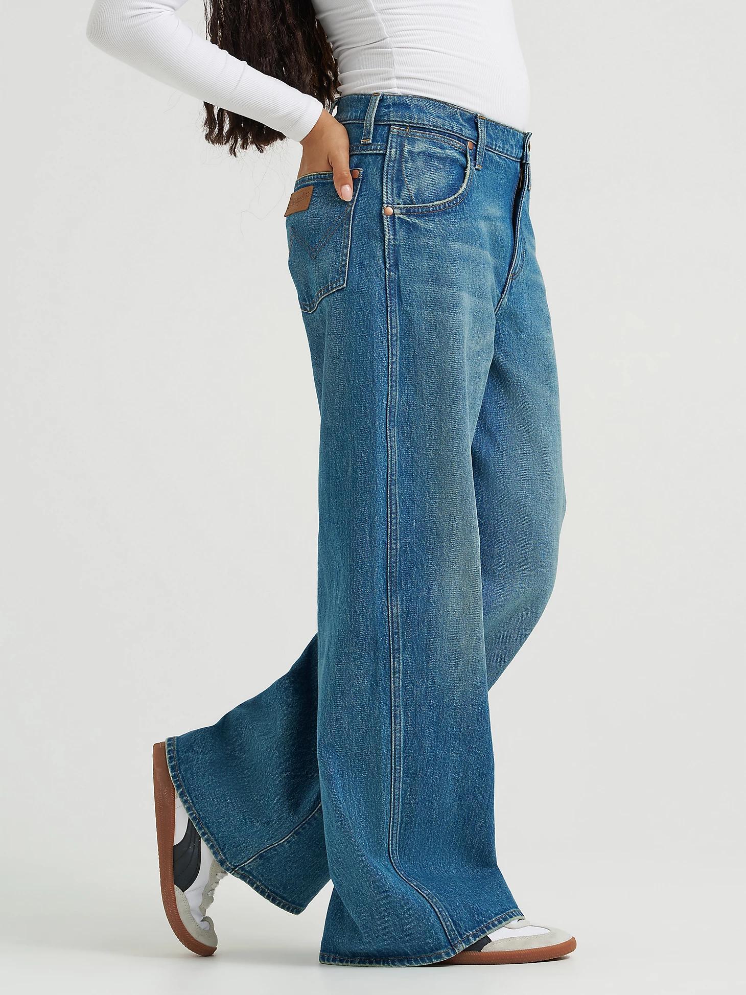 Women's Low Rise Super Baggy Jean | Women's JEANS | Wrangler® Product Image