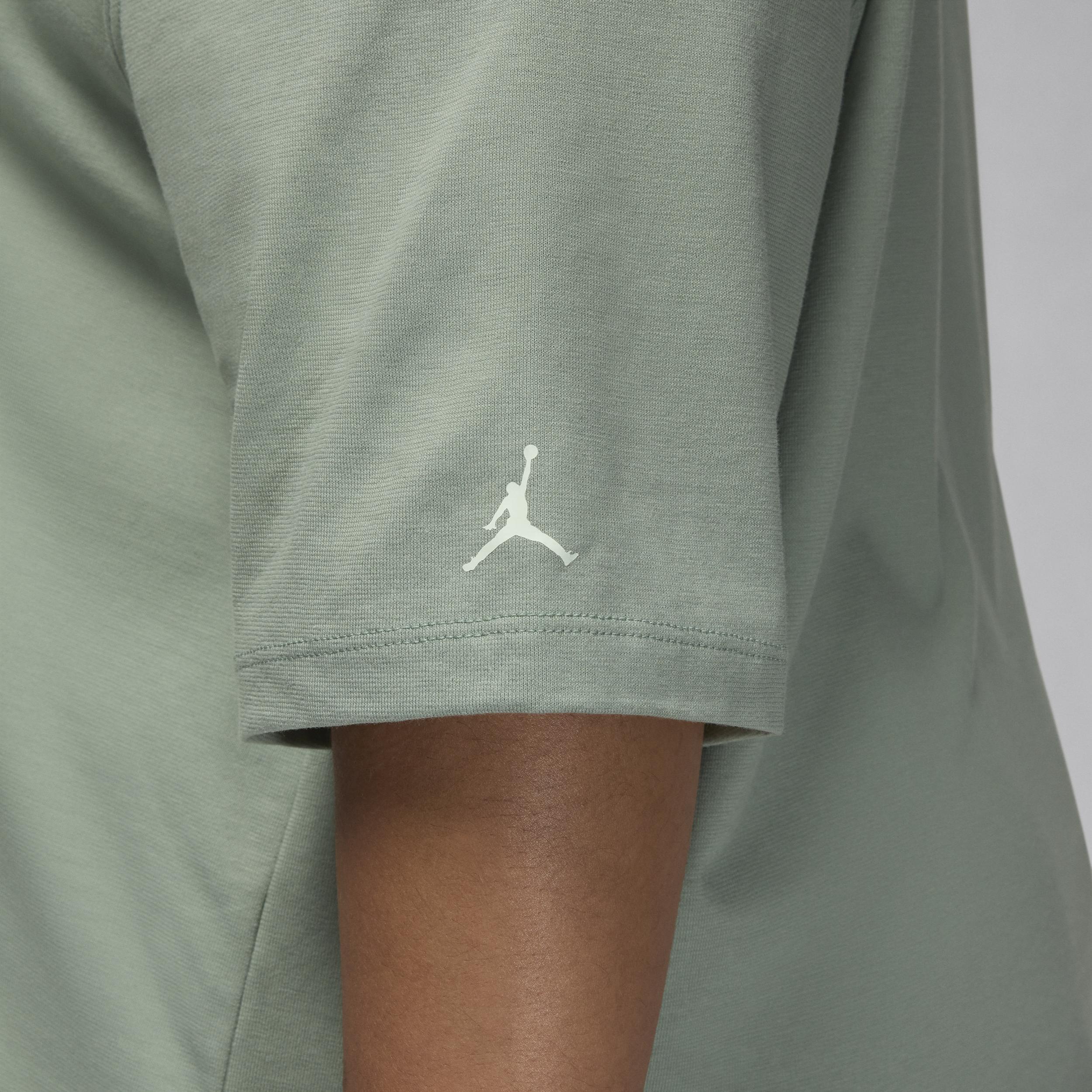 Womens Jordan Flight Heritage Graphic T-Shirt (Plus Size) Product Image