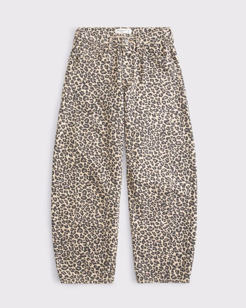 Curve Love Mid Rise Barrel Jean Product Image
