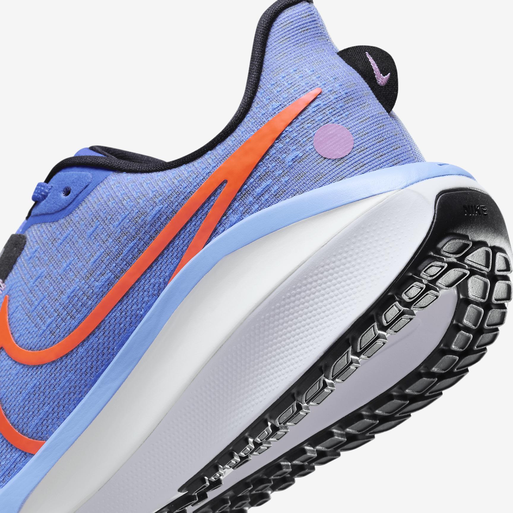 Nike Vomero 17 Women's Road Running Shoes Product Image