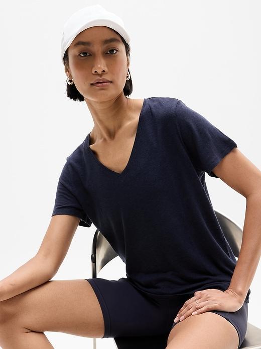 Getaway Linen Blend V-Neck Tee Product Image
