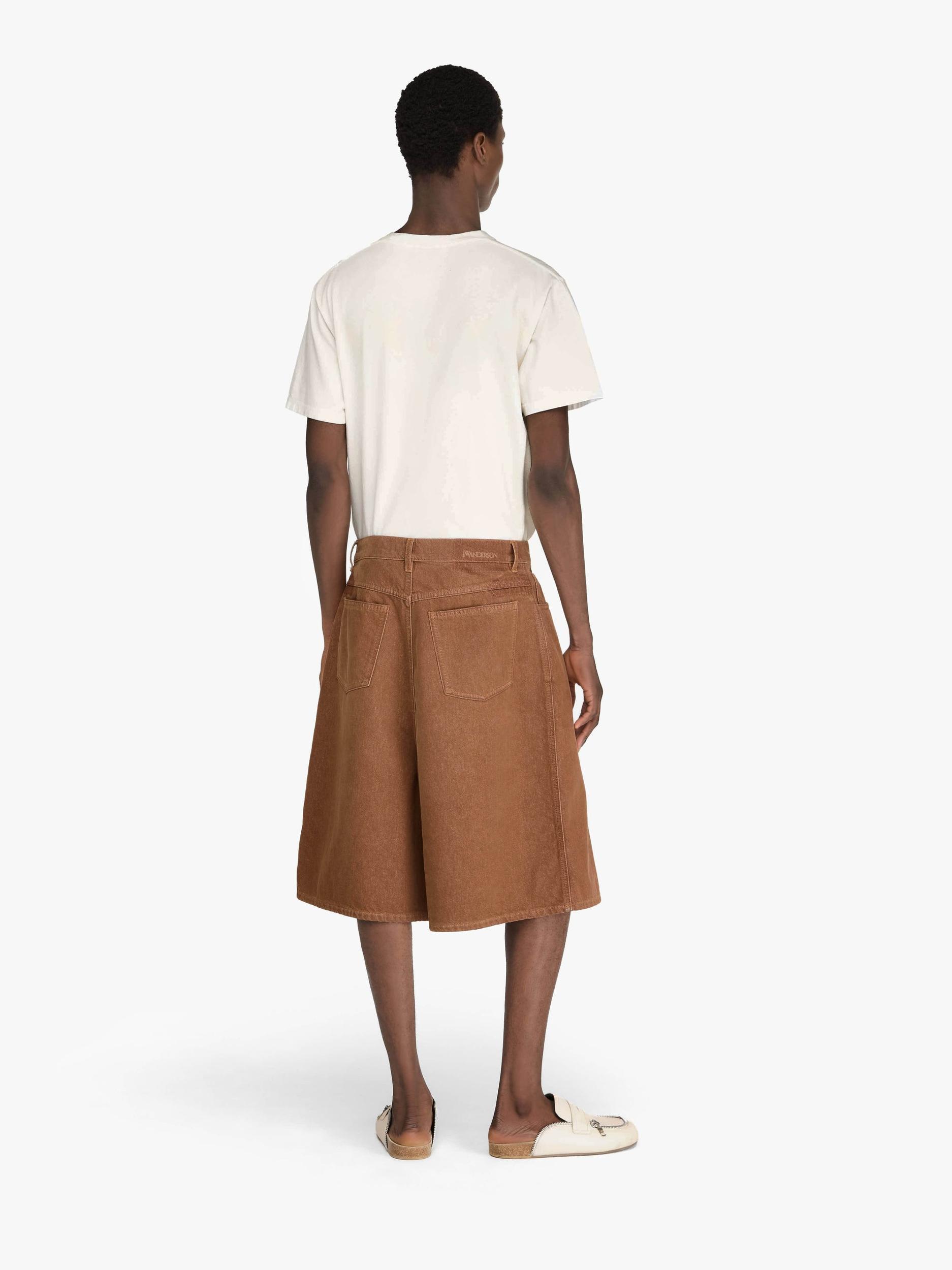 AGED DENIM SHORTS Product Image