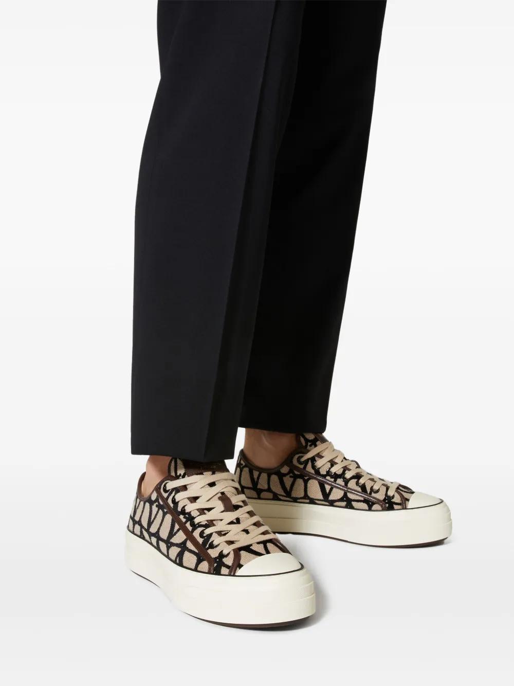 logo-print sneakers  Product Image