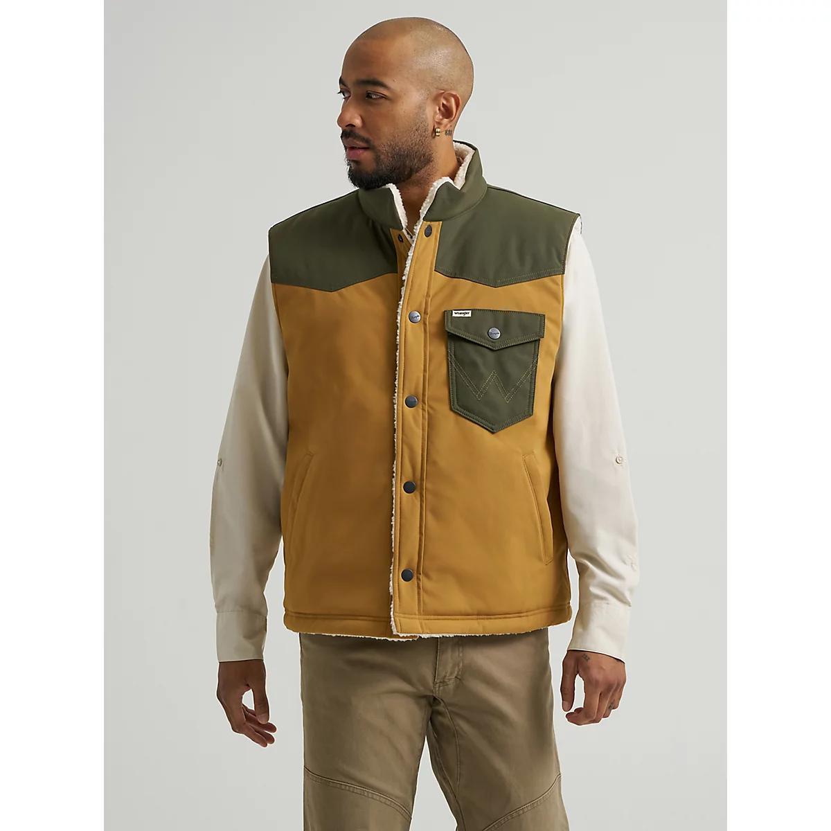 Wrangler All Terrain Gear Men's Tech Wrange Reversible Vest | Men's JACKETS & OUTERWEAR | Wrangler® Product Image