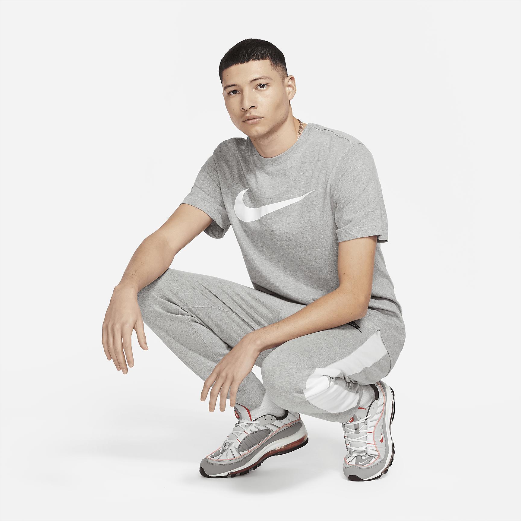 Nike Sportswear Swoosh Men's T-Shirt Product Image