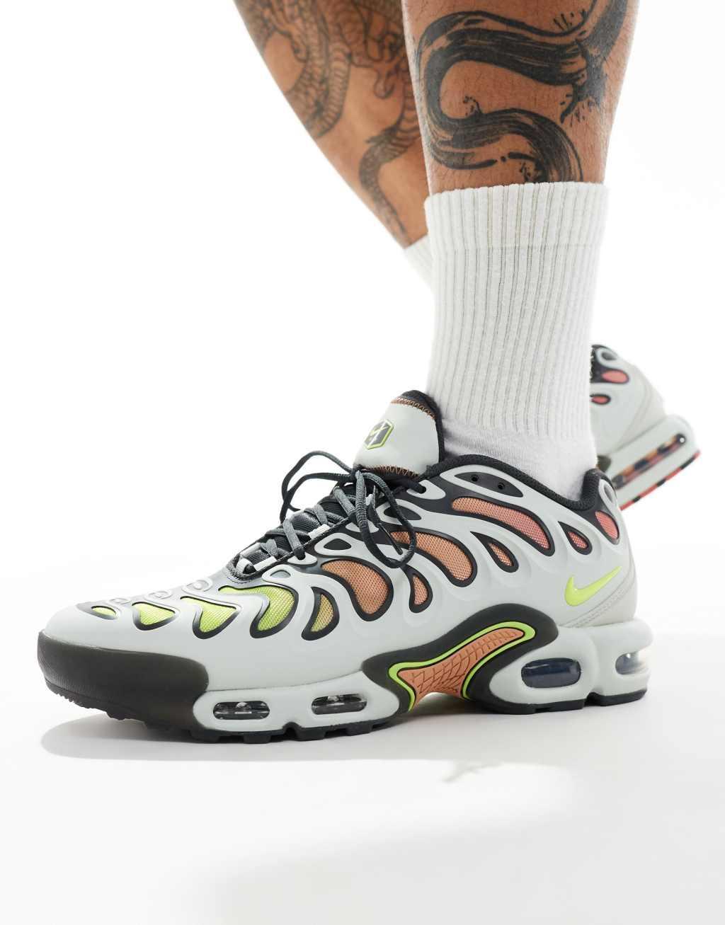 Nike Air Max Plus Drift sneakers in gray and multi Product Image
